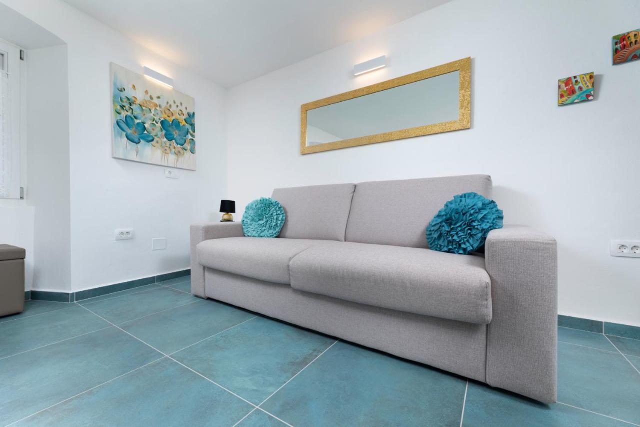 Studio, 70 Steps From The Beach Baska  Luaran gambar